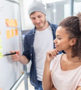 ANIMAÇÃO GRÁFICA: DESENHOS E IMAGENS NA TRANSMISSÃO DE CONHECIMENTOS