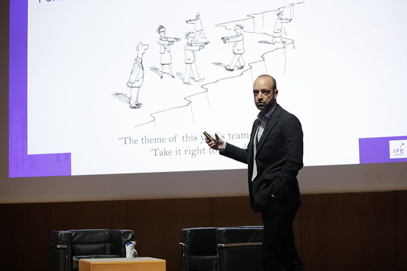 Uma chamada à realidade